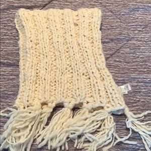 American Eagle scarf